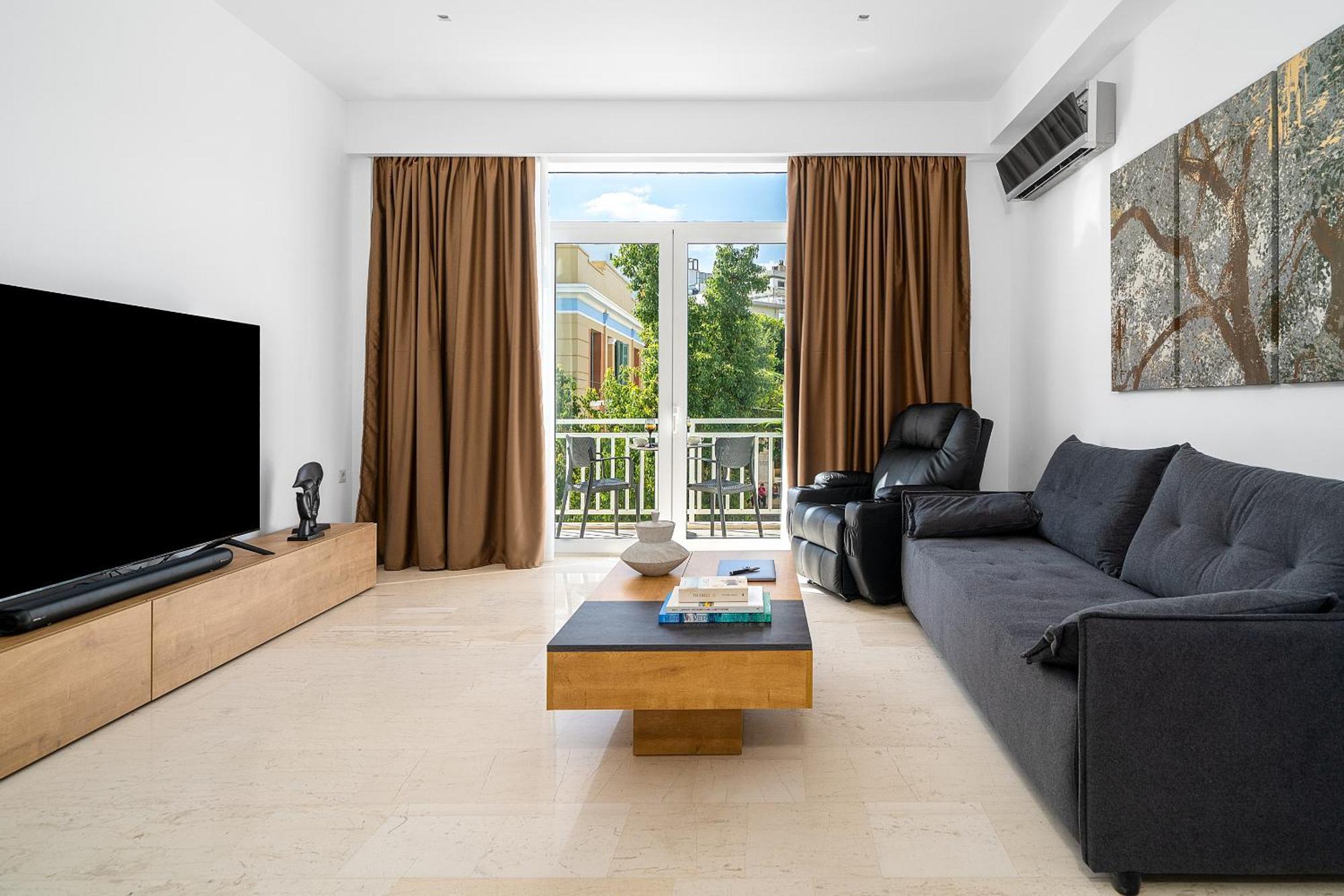 Luxury In Downtown Apartment
